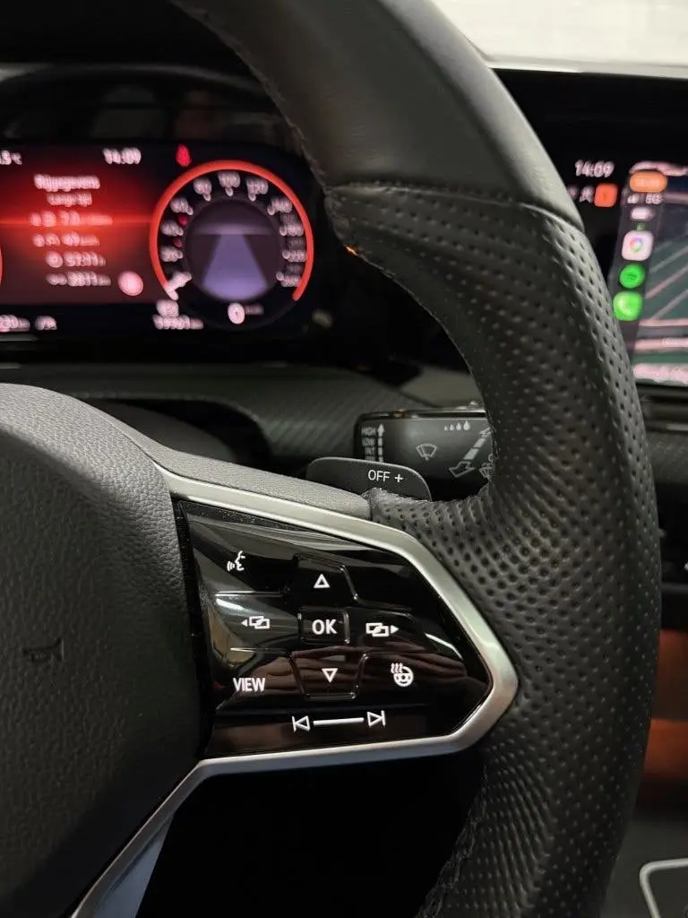 Volkswagen Golf 1.5 eTSI 2x R-Line! Pano, iQ Drive, Stuurvw uit 2022, foto 18