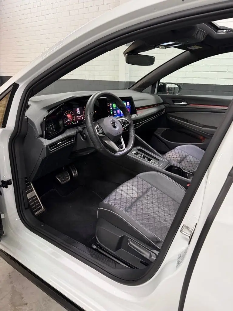 Volkswagen Golf 1.5 eTSI 2x R-Line! Pano, iQ Drive, Stuurvw uit 2022, foto 2