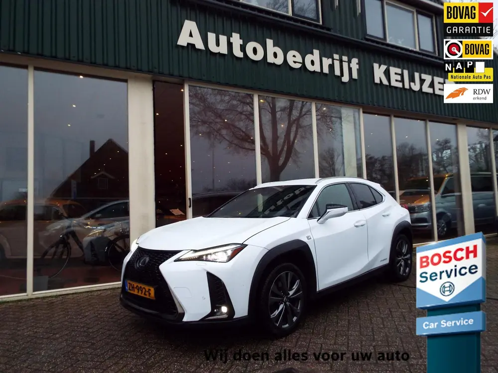 Lexus UX 250h F Sport First Edition NL AUTO-TREKHAAK-LEER-ST uit 2019