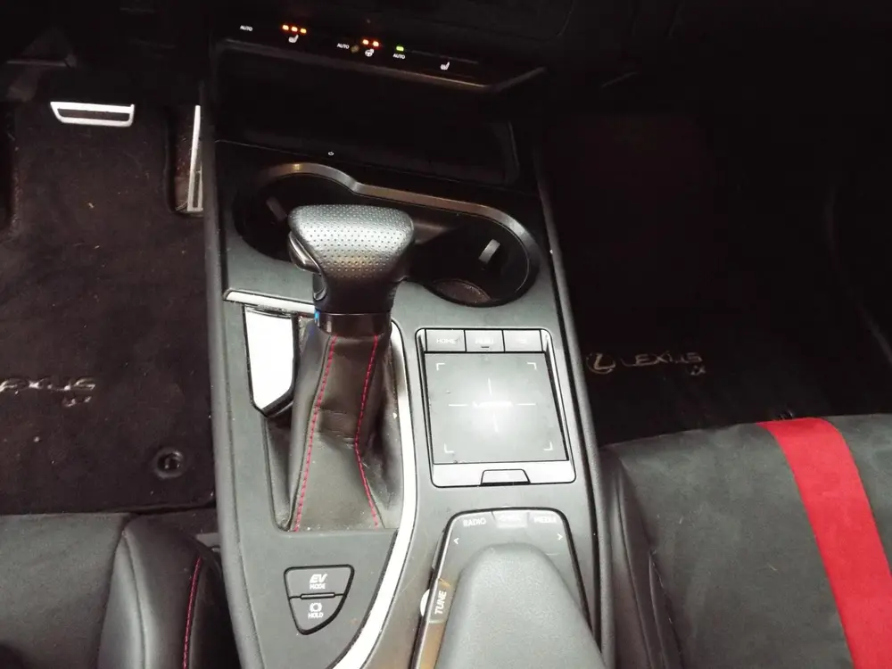 Lexus UX 250h F Sport First Edition NL AUTO-TREKHAAK-LEER-ST uit 2019, foto 18