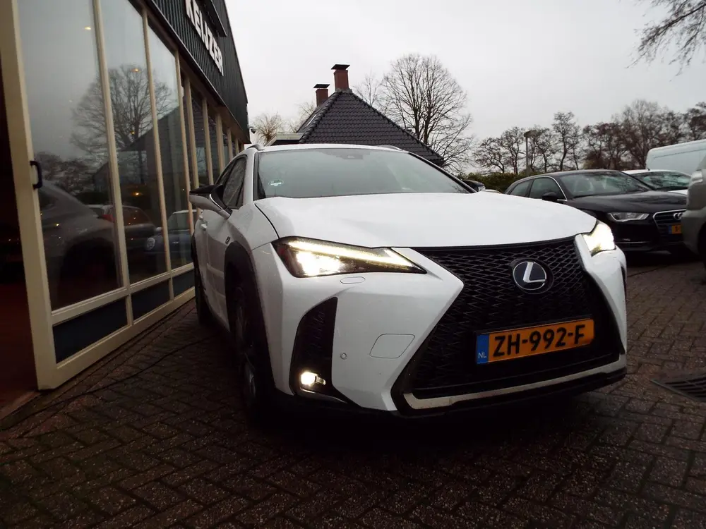 Lexus UX 250h F Sport First Edition NL AUTO-TREKHAAK-LEER-ST uit 2019, foto 8