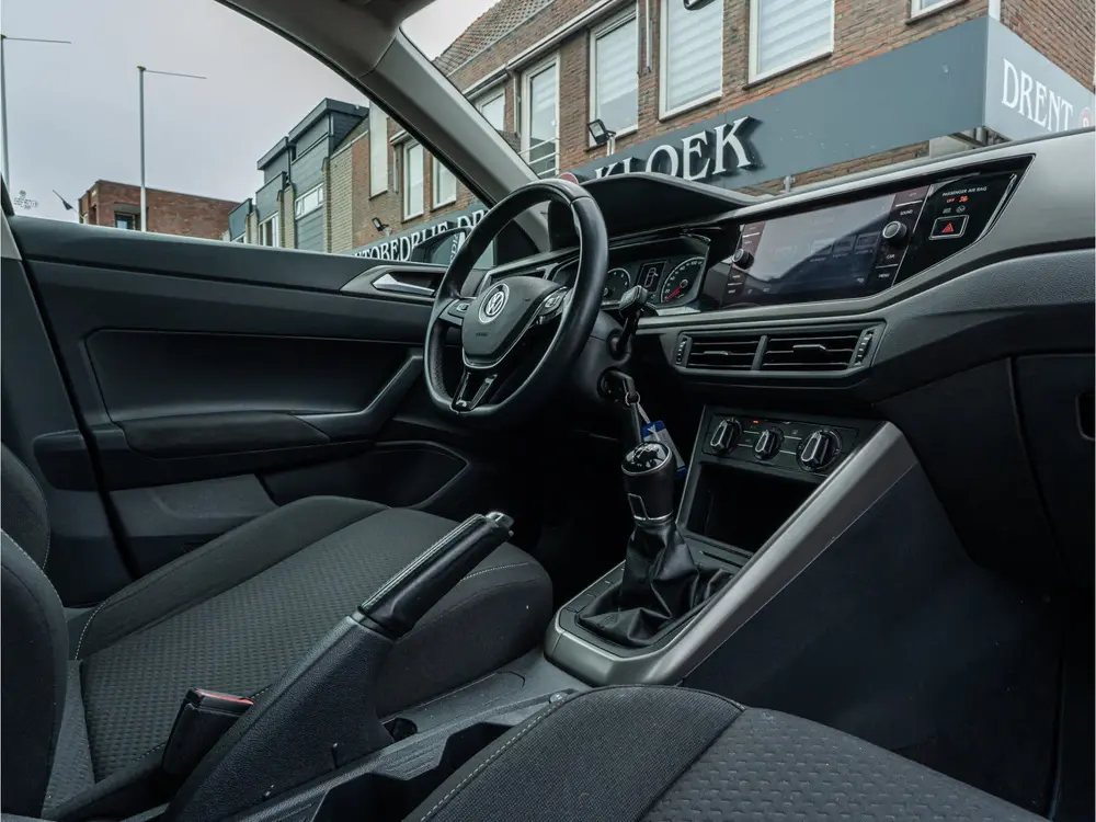 Volkswagen Polo 1.0 TSI Comfortline CRUISE 15 INCH VELGEN AP uit 2019, foto 14
