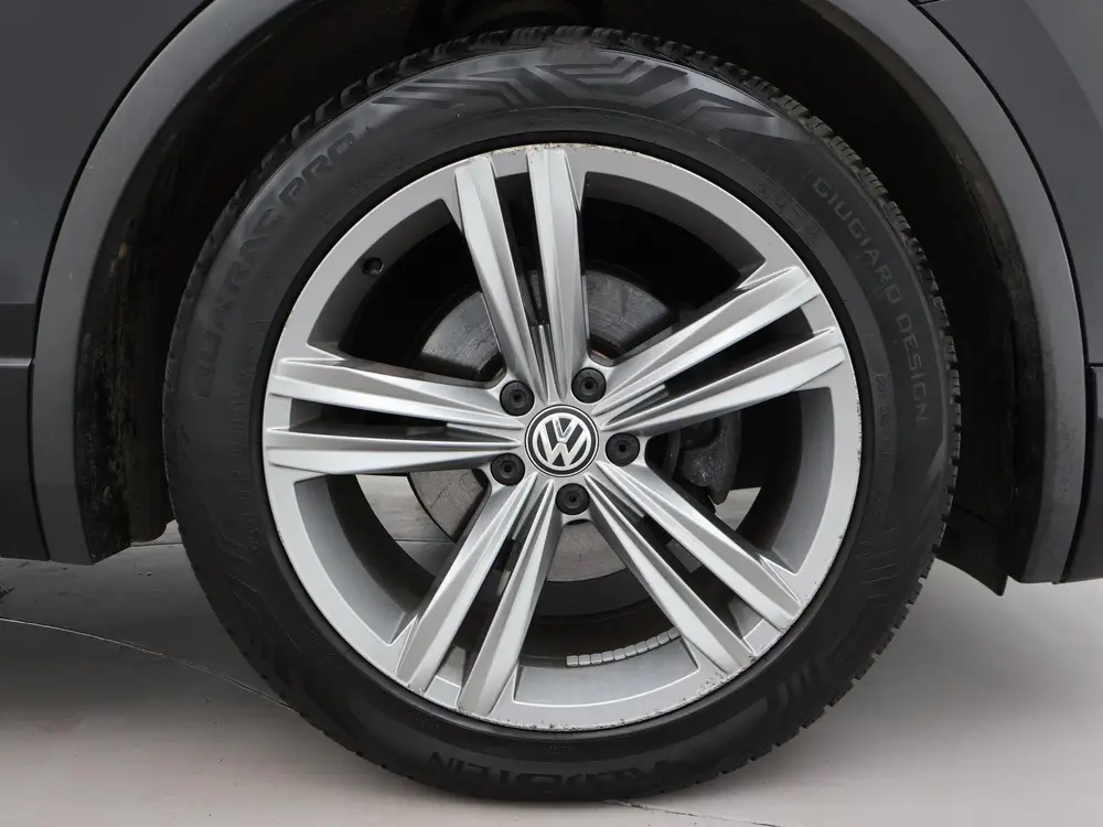 Volkswagen Tiguan 1.5 TSI ACT DSG R-LINE + PANORAMA | LEDER uit 2019, foto 19