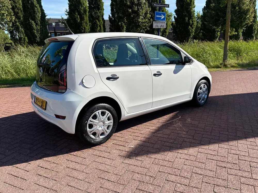 Volkswagen Up! Uniek!!!Volkswagen up! 1.0 60PK 4D BMT 2020 Wit uit 2020, foto 3