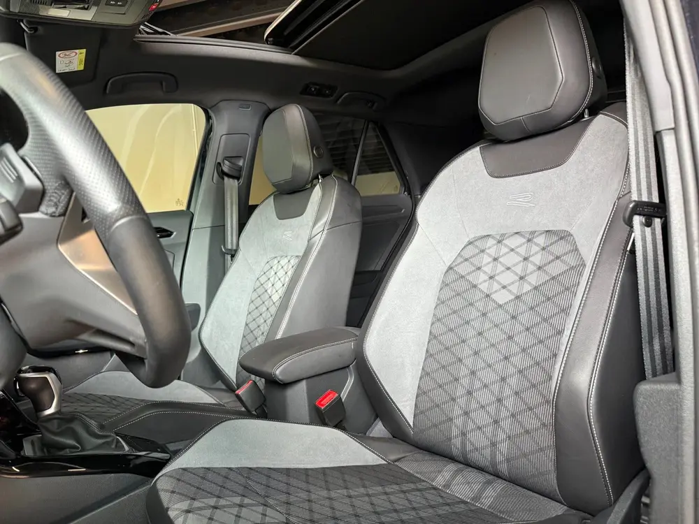 Volkswagen T-Roc 1.5 TSI 3x R-Line Panorama/Black Style/Keyl uit 2024, foto 17