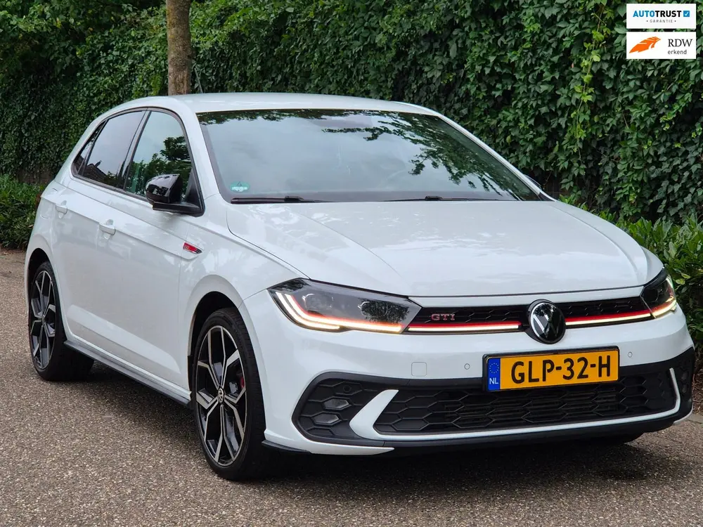 Volkswagen POLO 2.0 GTI TSI Automaat Virtual Dash IQ. Light Camera Super Gaaf POLO 2.0 GTI TSI Automaat Virtual dash IQ. Light uit 2023
