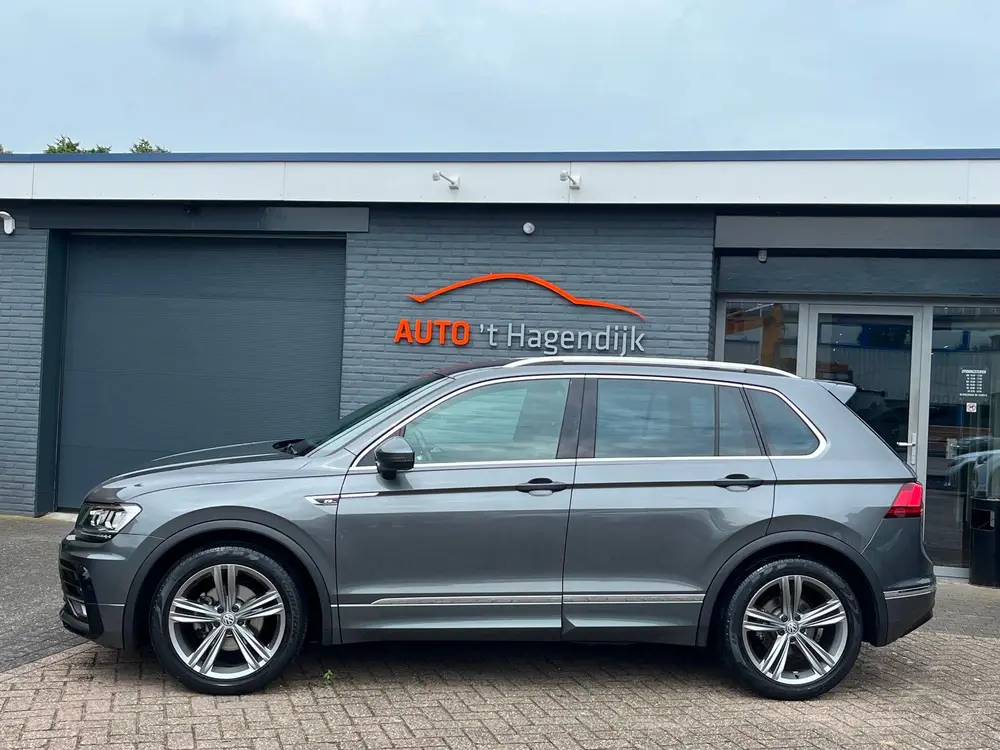 Volkswagen Tiguan 1.5 TSI 150PK AUT R-line trekh virtual NAP uit 2020, foto 3