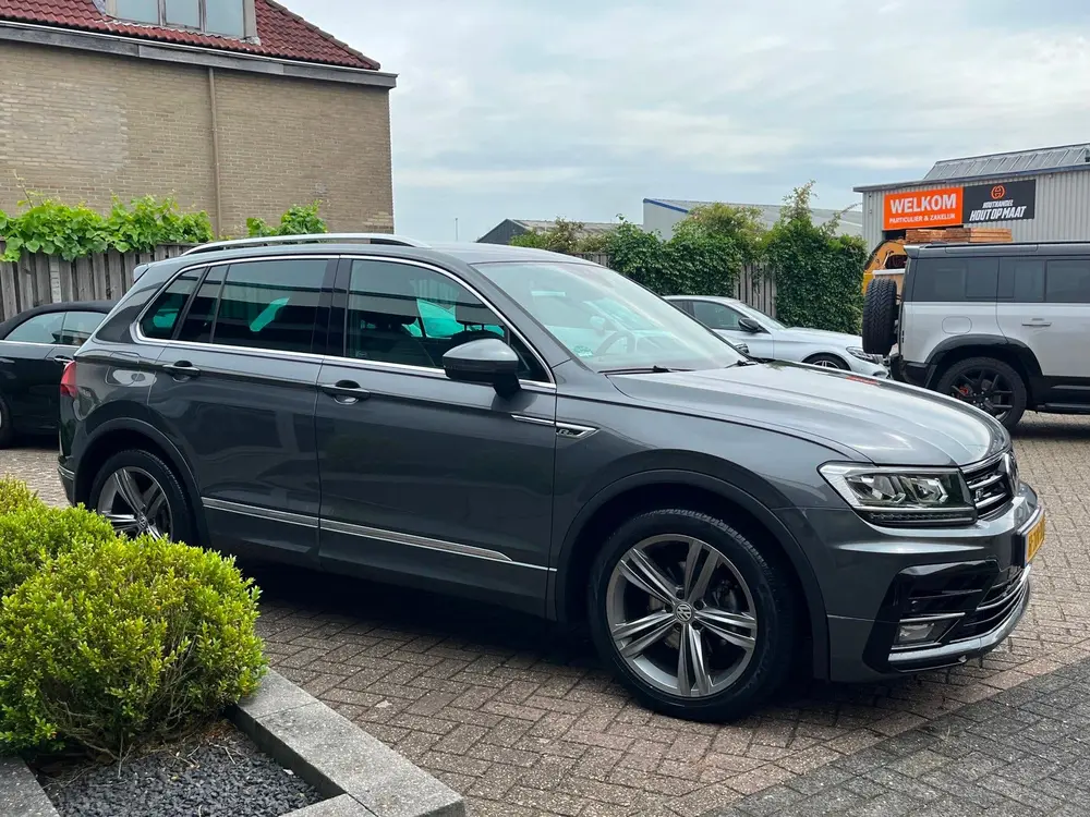 Volkswagen Tiguan 1.5 TSI 150PK AUT R-line trekh virtual NAP uit 2020, foto 7