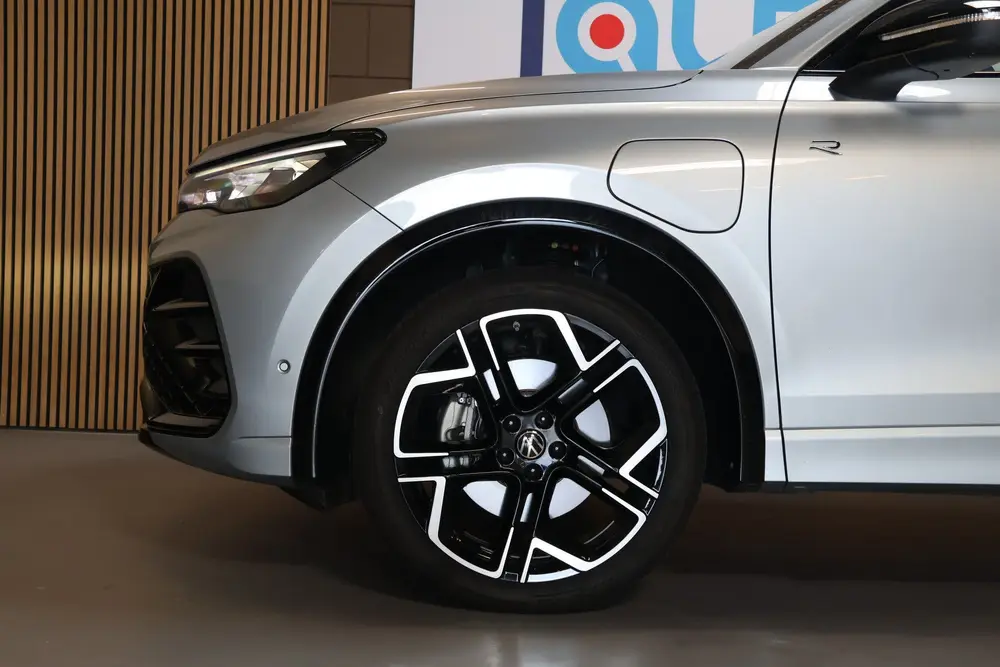 Volkswagen Tiguan 1.5 eHybrid 204pk R-Line Black Style Pano/ uit 2025, foto 9