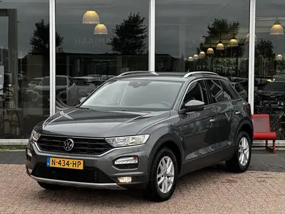 Volkswagen T-Roc 1.0 TSI Style Business | Trekhaak | 1e Eige uit 2021