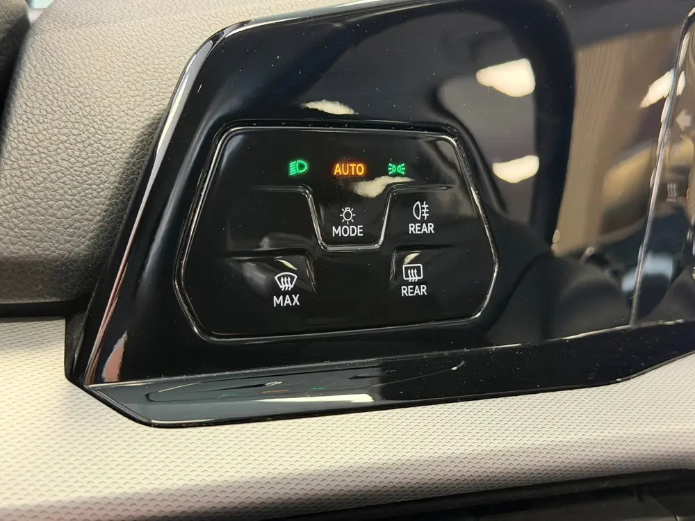 Volkswagen Golf 1.0 TSI Life Business CLIMA PDC CRUISE STOEL uit 2020, foto 18