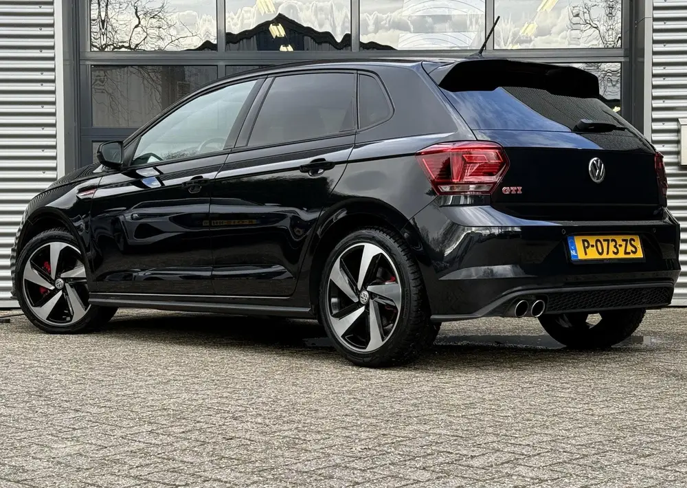 Volkswagen Polo 2.0 TSI GTI l Automaat l Apple Carplay l PDC uit 2020, foto 2