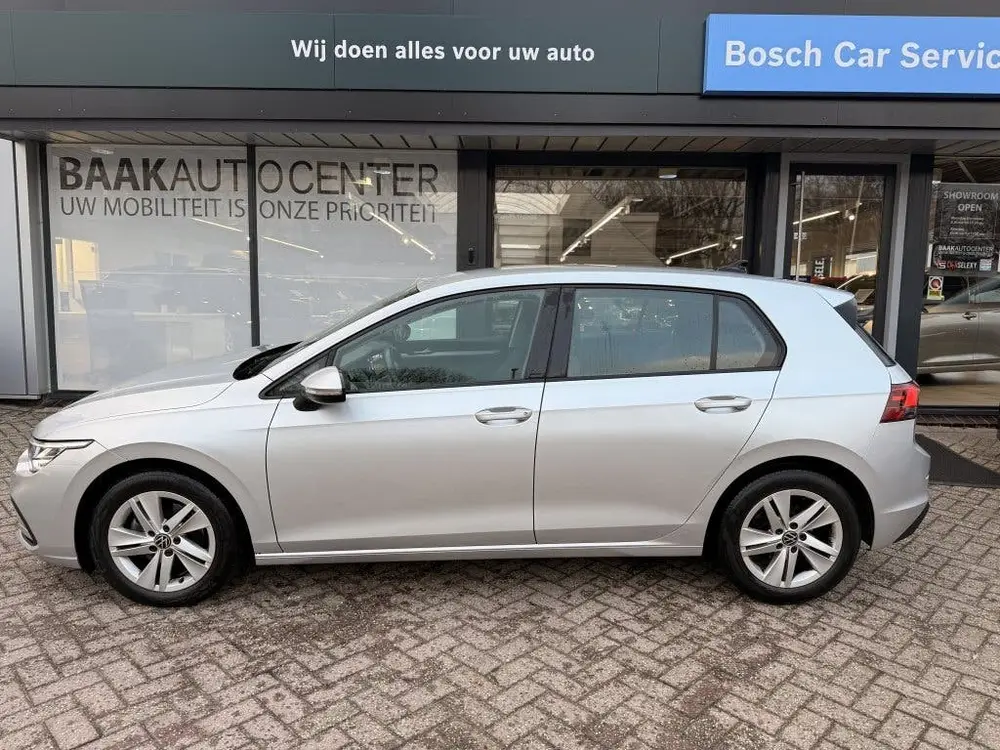 Volkswagen Golf 1.0 TSI Life | Navi | Camera | Adaptive crui uit 2022, foto 3