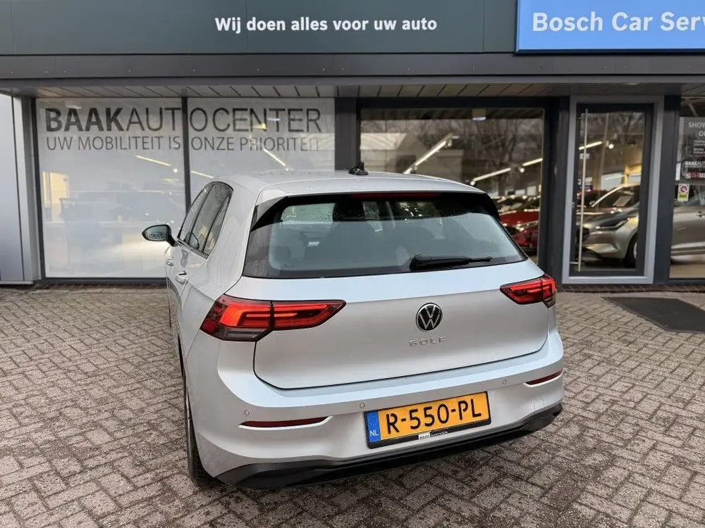 Volkswagen Golf 1.0 TSI Life | Navi | Camera | Adaptive crui uit 2022, foto 4