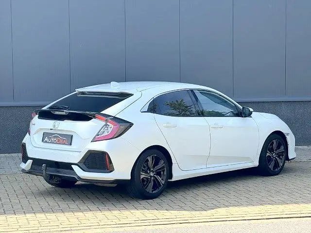 Honda Civic 1.0 i-VTEC Elegance Leer (bj 2019, automaat) uit 2019, foto 3