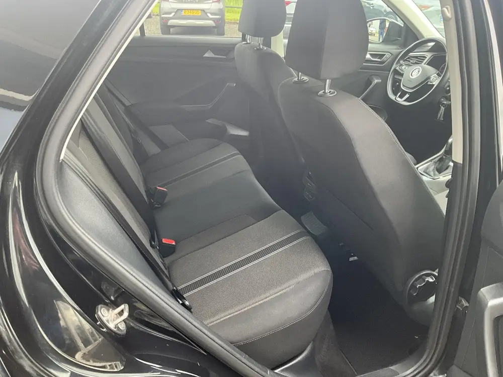 Volkswagen T-Roc 1.5 TSI Style Business uit 2020, foto 12