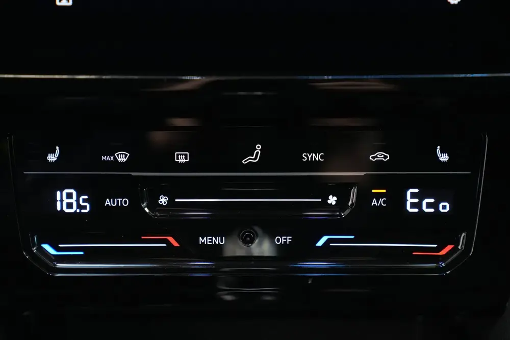 Volkswagen Passat Variant 1.4 TSI PHEV GTE Business ACC Mass uit 2021, foto 16