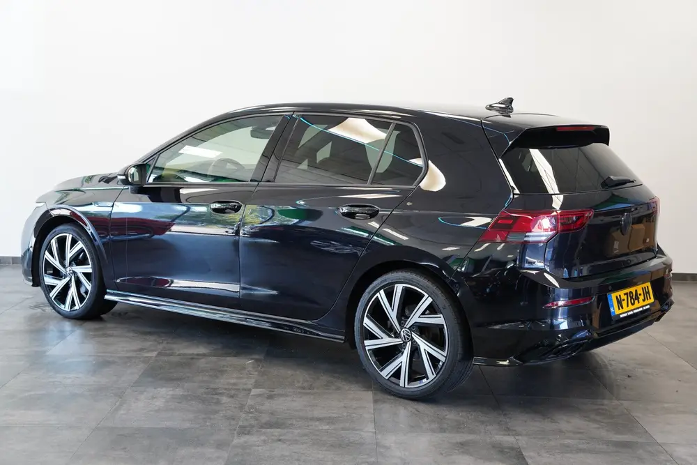 Volkswagen Golf 1.5 eTSI R-Line Business ACC PDC Carplay uit 2021, foto 3