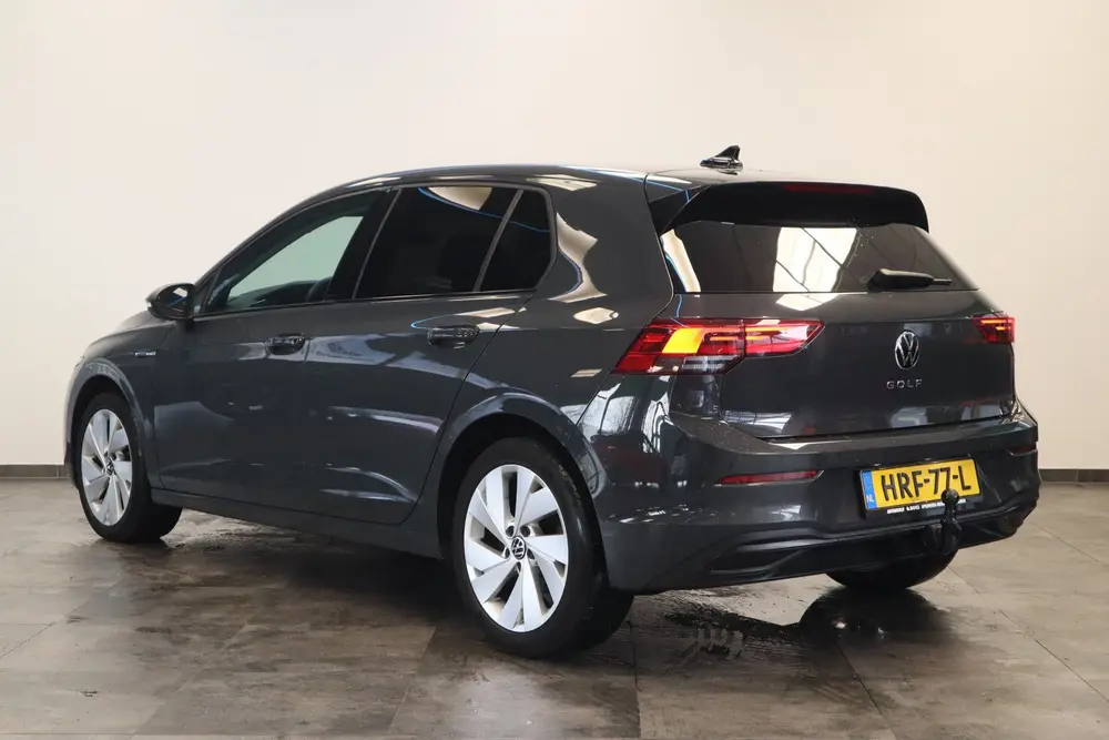 Volkswagen Golf 1.5 eTSI Style Panoramadak Elec.Trekhaak IQ uit 2020, foto 3