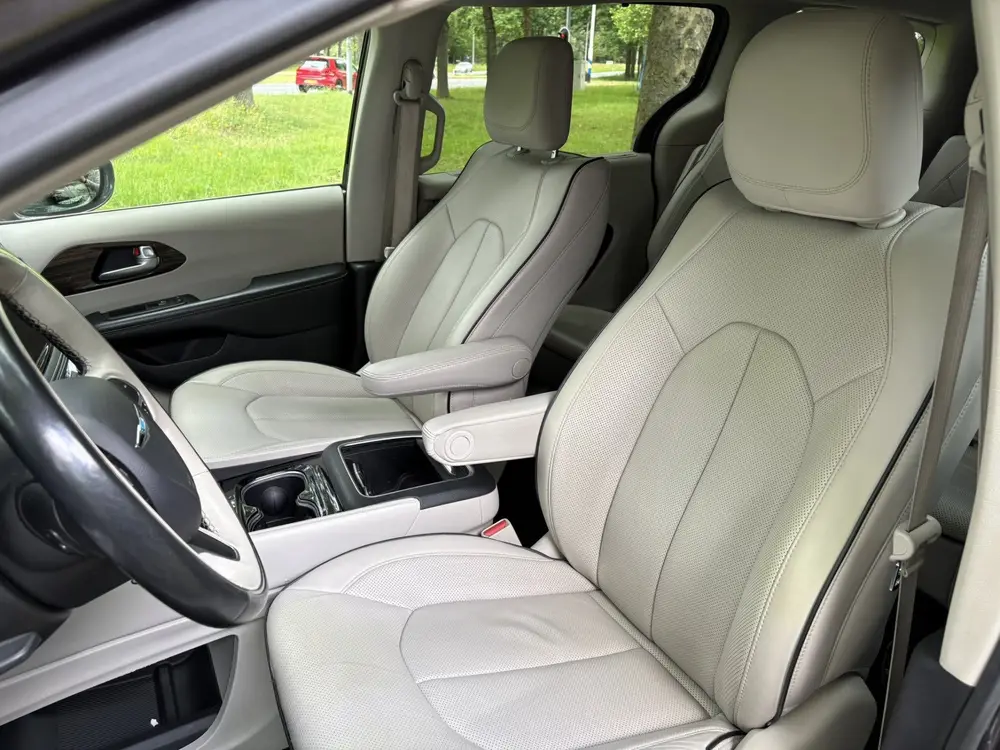 Chrysler Grand Voyager 3.6 V6 Hybrid PHEV LIMITED (bj 2021) uit 2021, foto 11