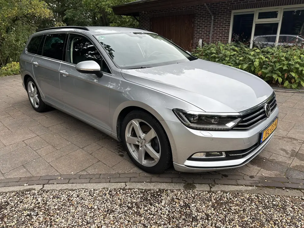 Volkswagen Passat Variant 1.5 TSI Comfortline LED koplampen uit 2019, foto 7