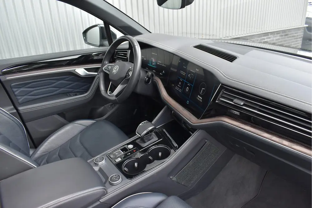 Volkswagen Touareg 3.0 TSi eHybrid 4MOTION FACELIFT, Panoram uit 2023, foto 11