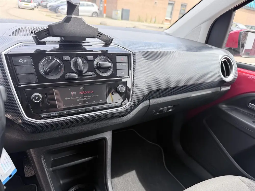 Volkswagen Up! 1.0 60PK 5D BMT Move up! uit 2019, foto 8