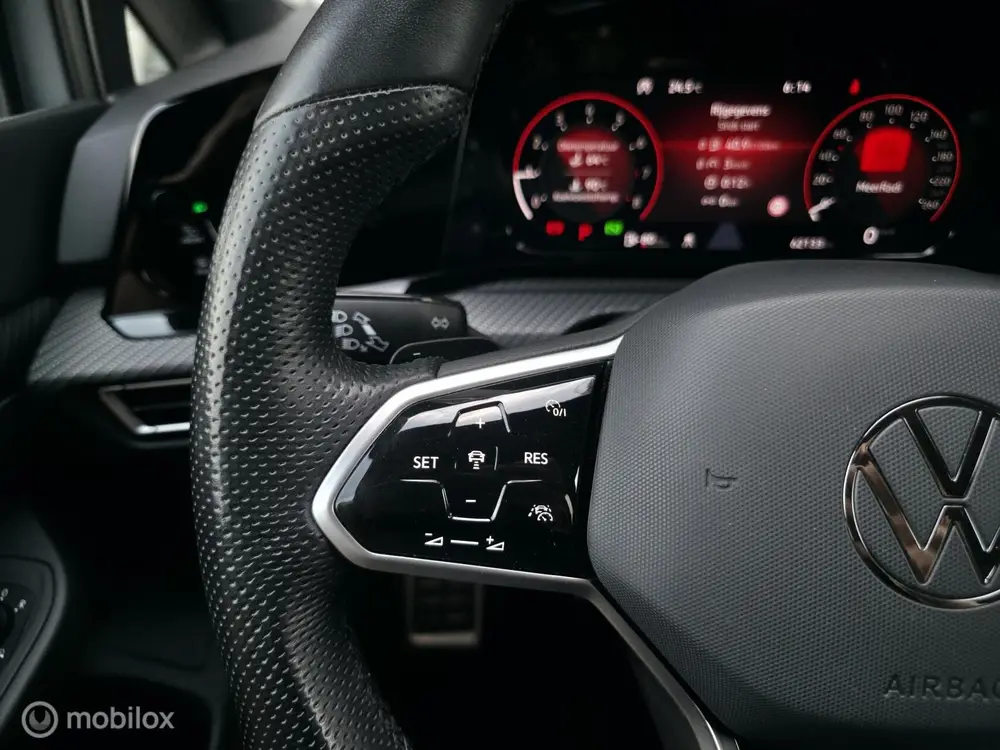 Volkswagen Golf 1.5 eTSI R-Line / Sfeer / Carplay / Camera uit 2023, foto 15