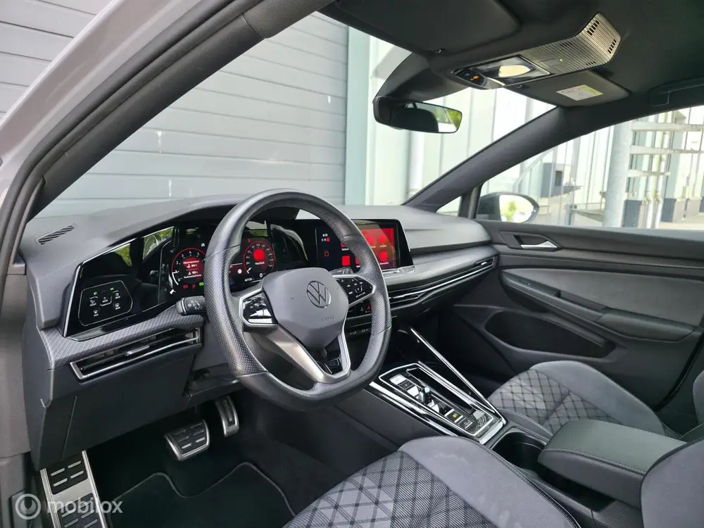 Volkswagen Golf 1.5 eTSI R-Line / Sfeer / Carplay / Camera uit 2023, foto 6