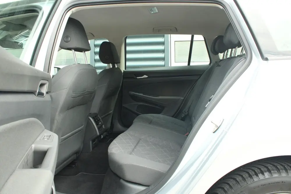 Volkswagen Golf Variant 1.0 eTSI 110pk DSG Life | CarPlay & uit 2022, foto 19