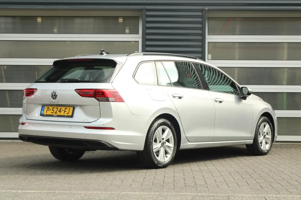 Volkswagen Golf Variant 1.0 eTSI 110pk DSG Life | CarPlay & uit 2022, foto 2
