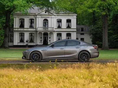 Maserati Ghibli Hybrid GT 330pk | Schuif-/kanteldak | Carbon uit 2022