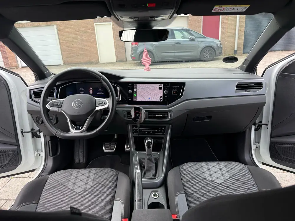 Volkswagen Polo 1.0 TSI 110pk Dsg-7 2022 Wit, 2x r-line uit 2022, foto 4