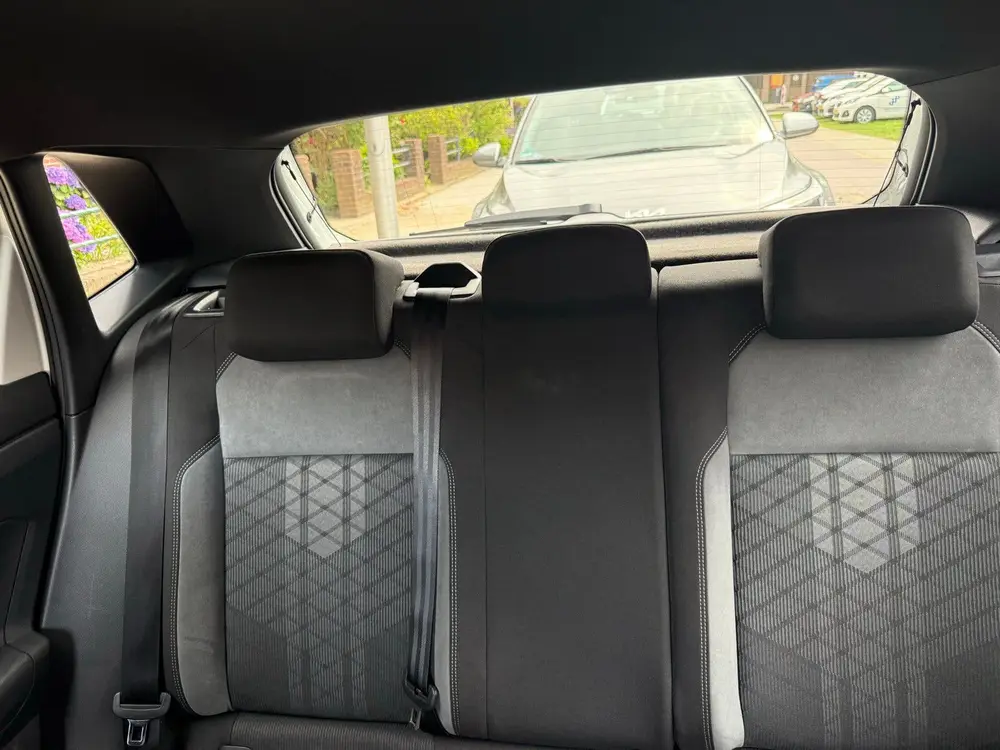 Volkswagen Polo 1.0 TSI 110pk Dsg-7 2022 Wit, 2x r-line uit 2022, foto 6