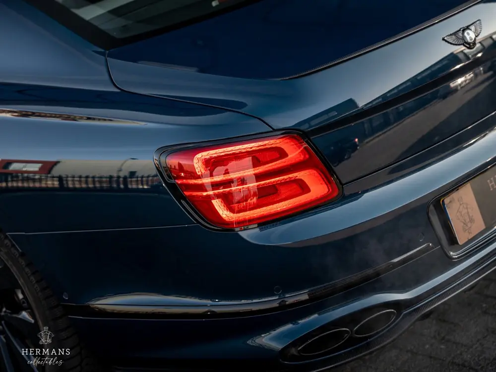 Bentley Flying Spur 4.0 V8 1st Edition / Mulliner / Blacklin uit 2021, foto 12