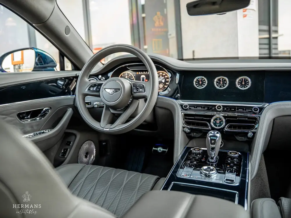 Bentley Flying Spur 4.0 V8 1st Edition / Mulliner / Blacklin uit 2021, foto 18