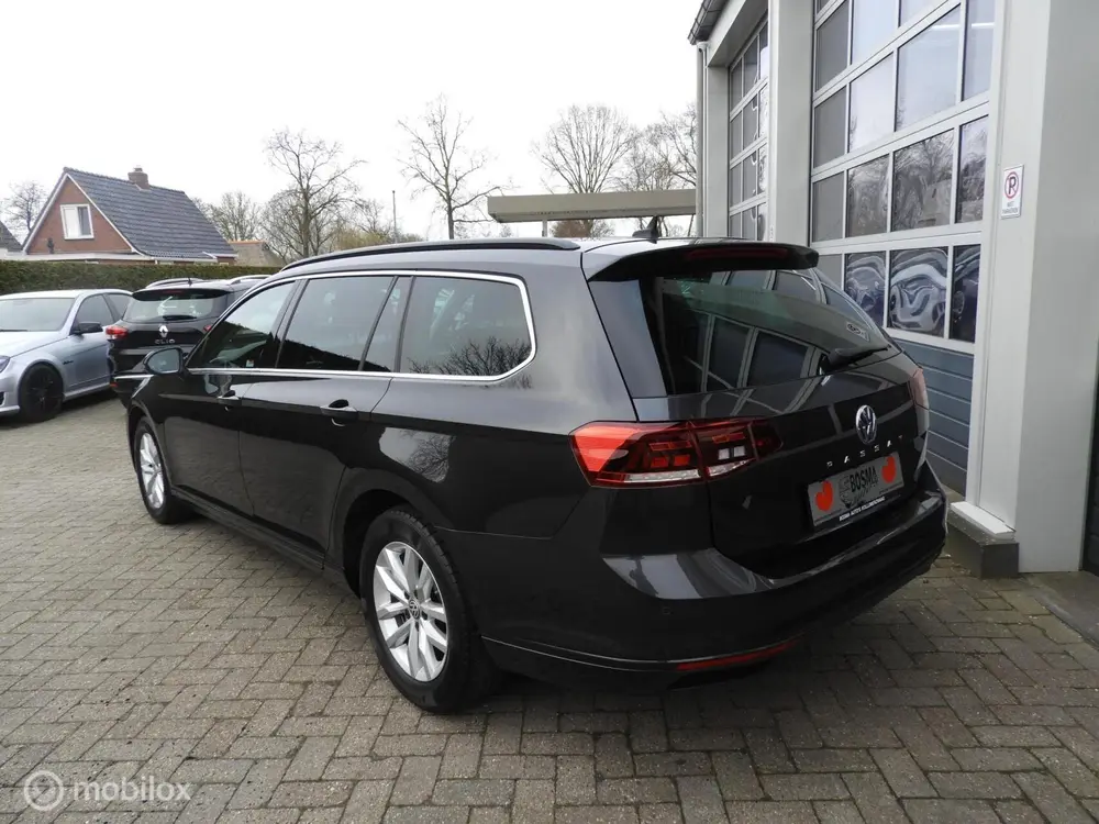 Volkswagen Passat Variant 1.5 TSI Business uit 2020, foto 3