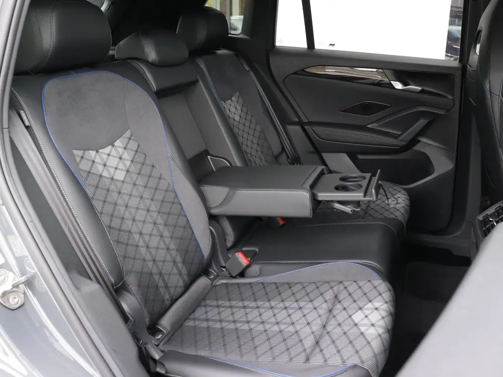 Volkswagen Tiguan 1.5 eHybrid R-Line Edition 272pk | Trekhaa uit 2025, foto 12