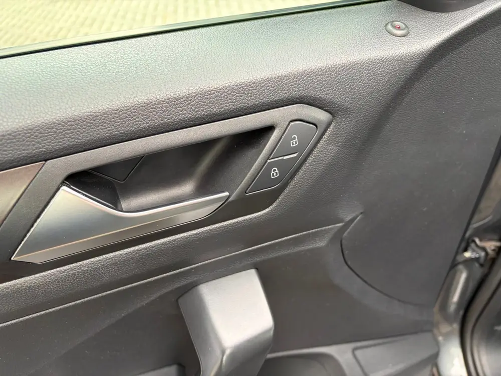 Volkswagen T-ROC 1.5 TSI Style / Carplay / Camera / Trekhaak uit 2019, foto 11