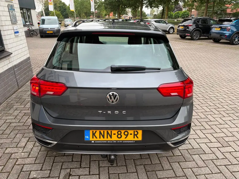 Volkswagen T-ROC 1.5 TSI Style / Carplay / Camera / Trekhaak uit 2019, foto 3