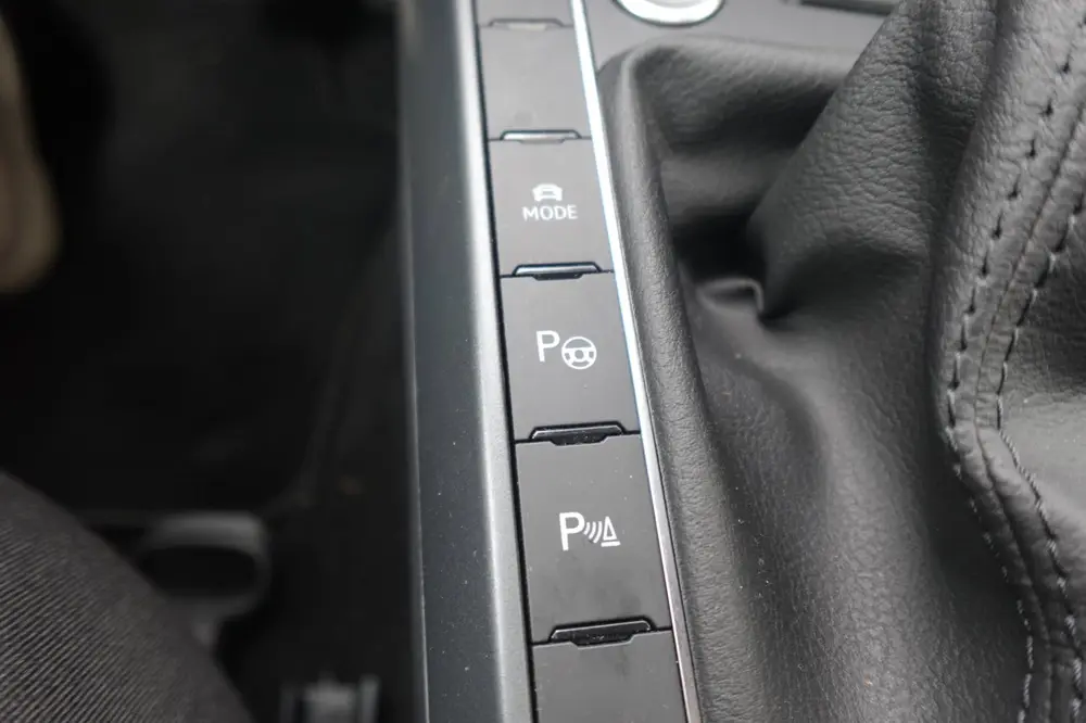 Volkswagen Taigo 1.5 TSI R-Line PANO KEYLESS CAM uit 2022, foto 14