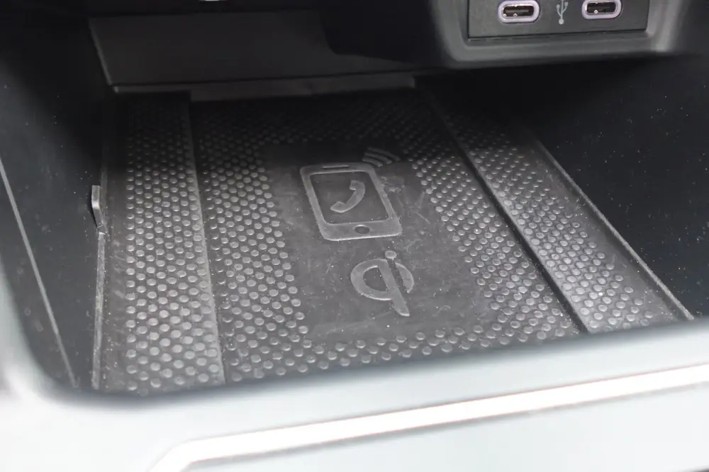 Volkswagen Taigo 1.5 TSI R-Line PANO KEYLESS CAM uit 2022, foto 5