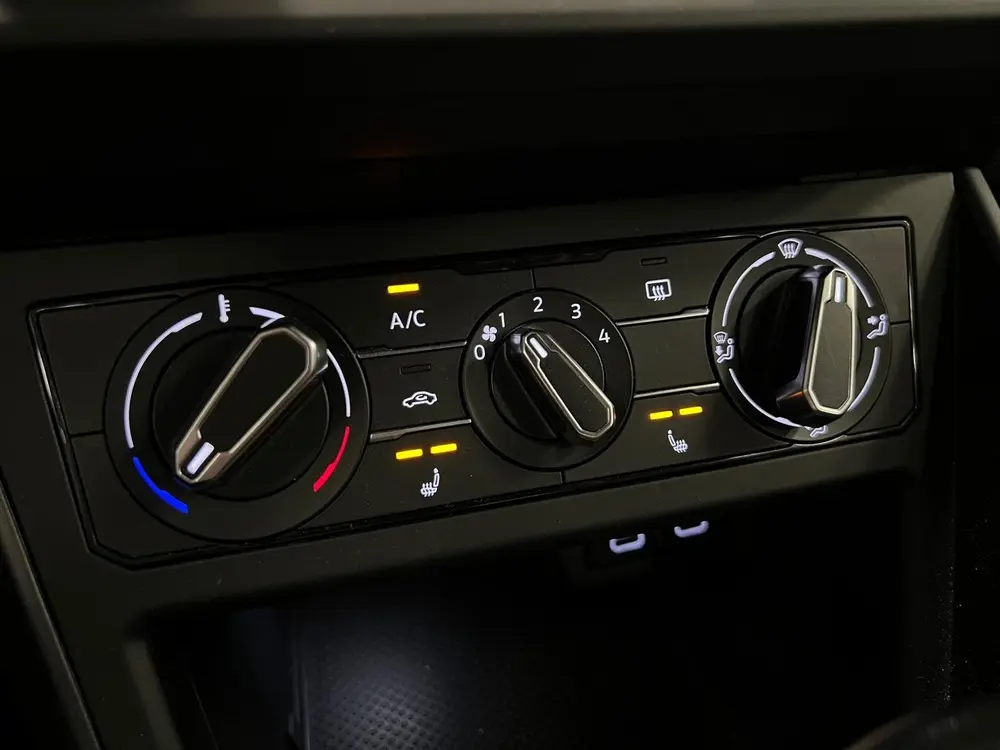 Volkswagen Taigo 1.0 TSI R-LINE - AUTOMAAT - Business / Stoe uit 2022, foto 7