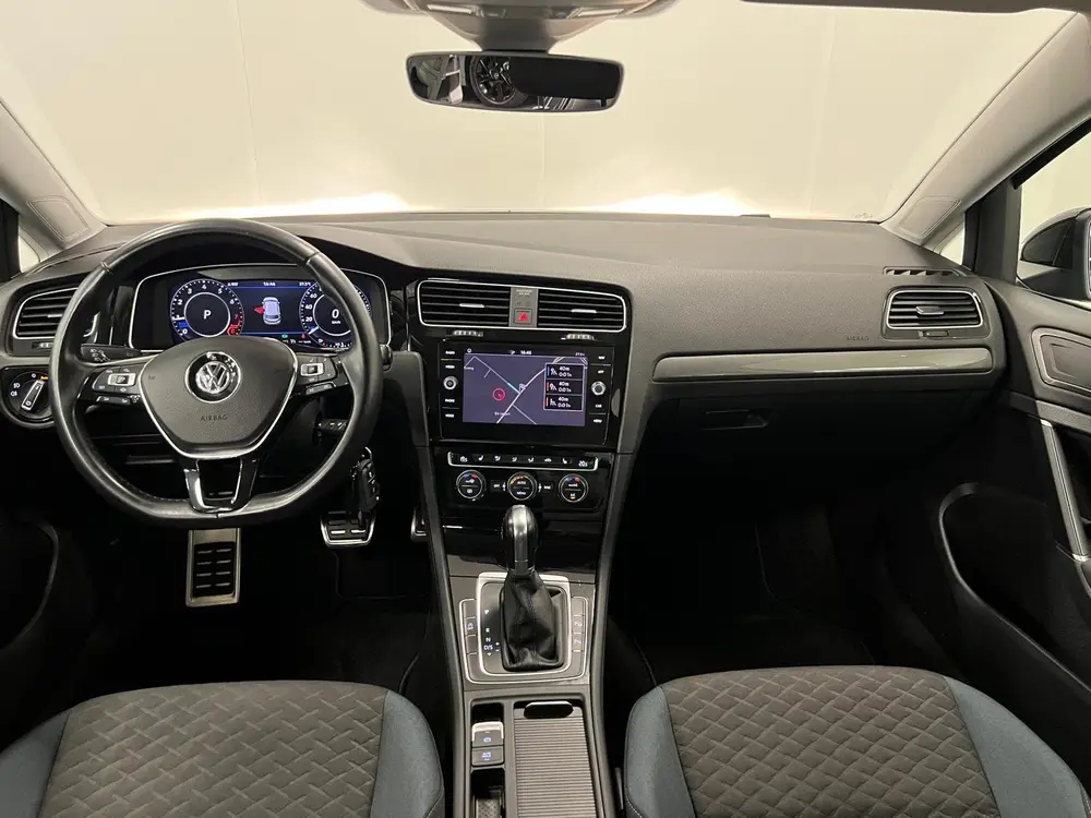 Volkswagen Golf 1.5 TSI Highline / STOELVERW / DSG AUTOMAAT uit 2019, foto 2