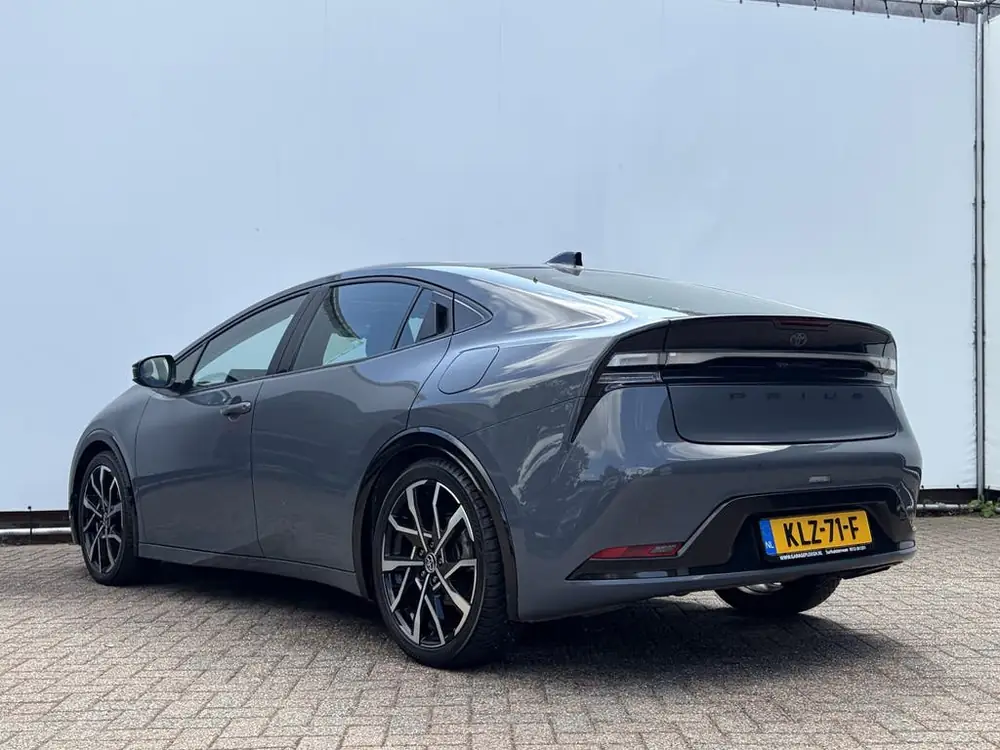 Toyota Prius 2.0 Plug-in Executive Carplay Pano.dak Stoel/St uit 2024, foto 2