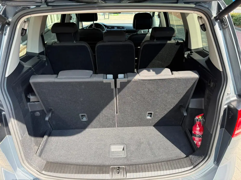 Volkswagen Touran 1.5 TSI DSG Highline | Navigatie | 7 P uit 2021, foto 12