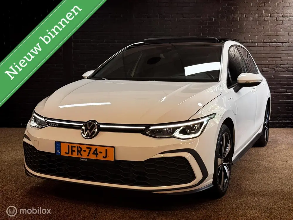 Volkswagen Golf 1.4 eHybrid GTE | PANO | IQ LIGHTS | BTW uit 2022
