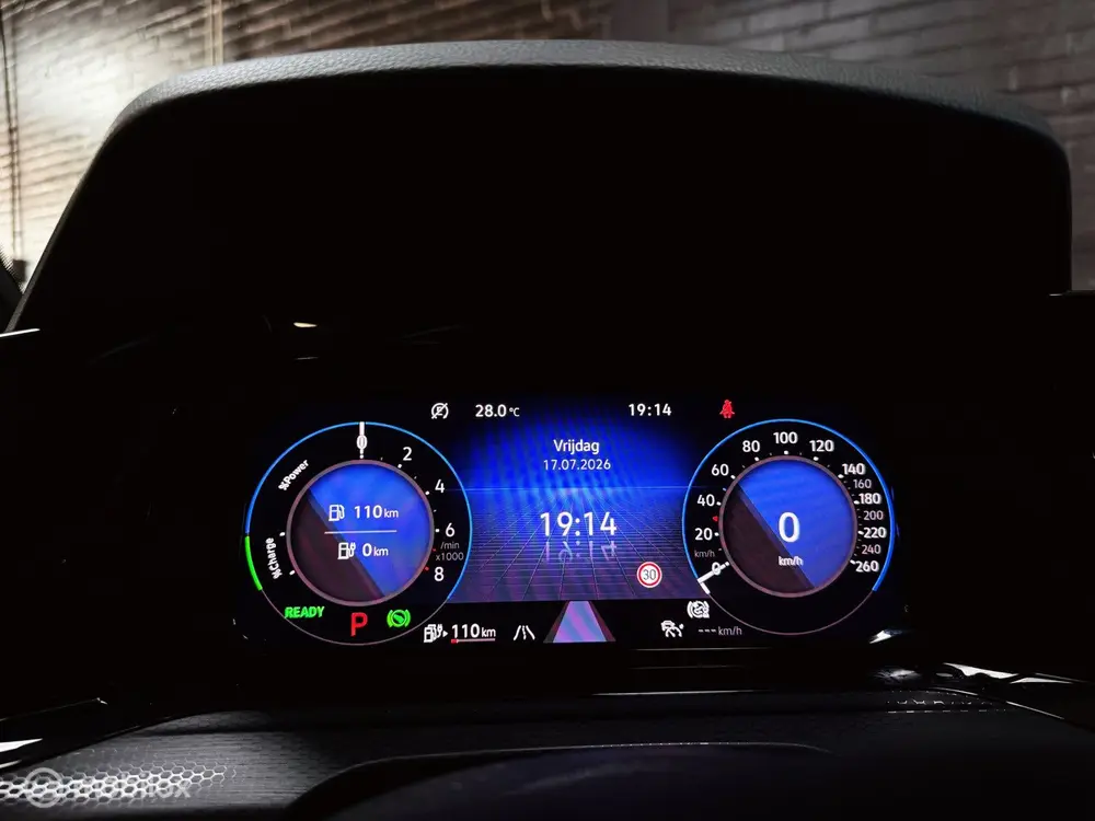 Volkswagen Golf 1.4 eHybrid GTE | PANO | IQ LIGHTS | BTW uit 2022, foto 14