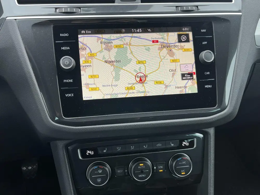 Volkswagen Tiguan 1.5 TSI R-LINE ADAPTIVE CRUISE DIGIDASH NA uit 2020, foto 13