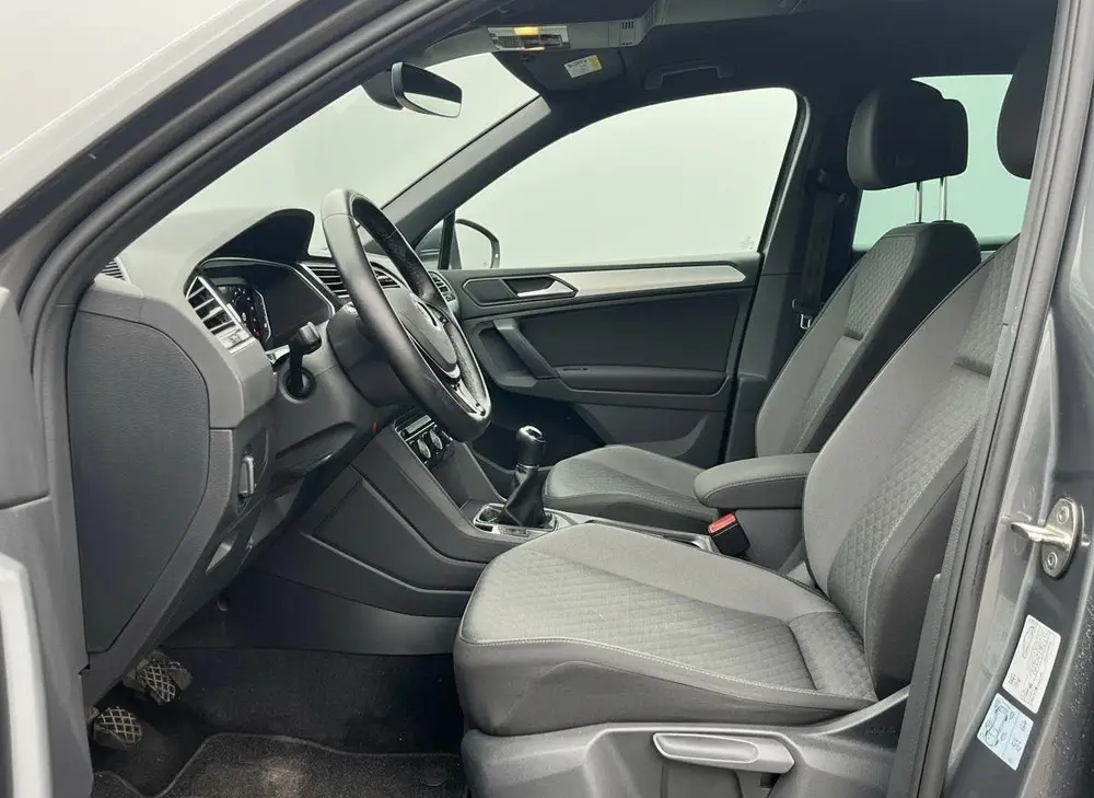 Volkswagen Tiguan 1.5 TSI R-LINE ADAPTIVE CRUISE DIGIDASH NA uit 2020, foto 5